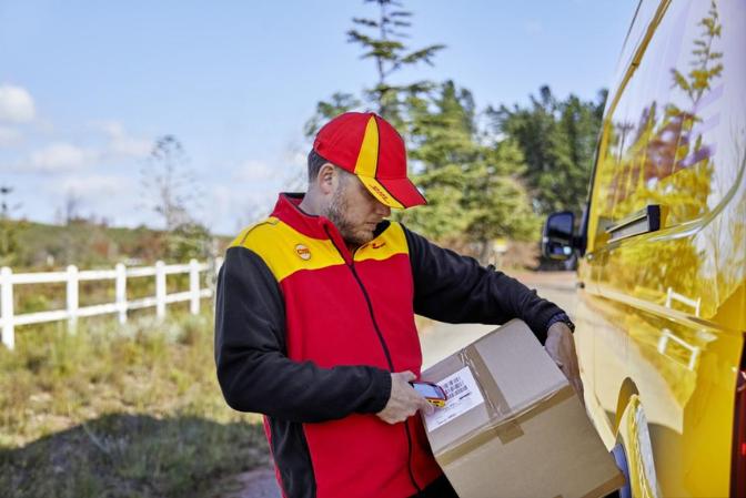 DHL PARCEL CONNECT PLUS_672x449